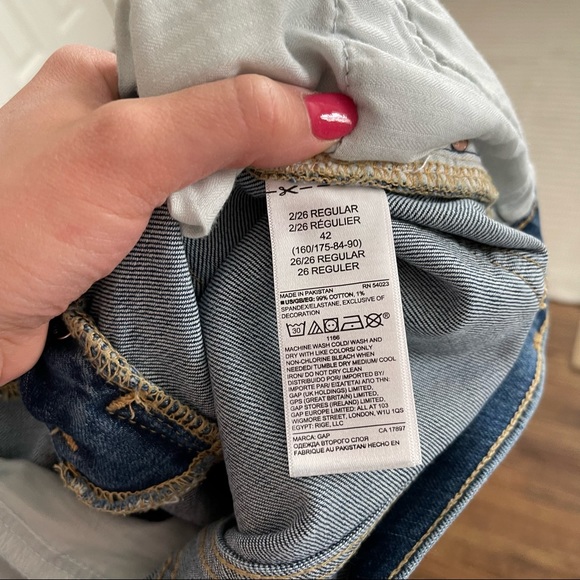 GAP High Rise 4” Button Fly Jean Shorts 2/26R - Picture 8 of 8